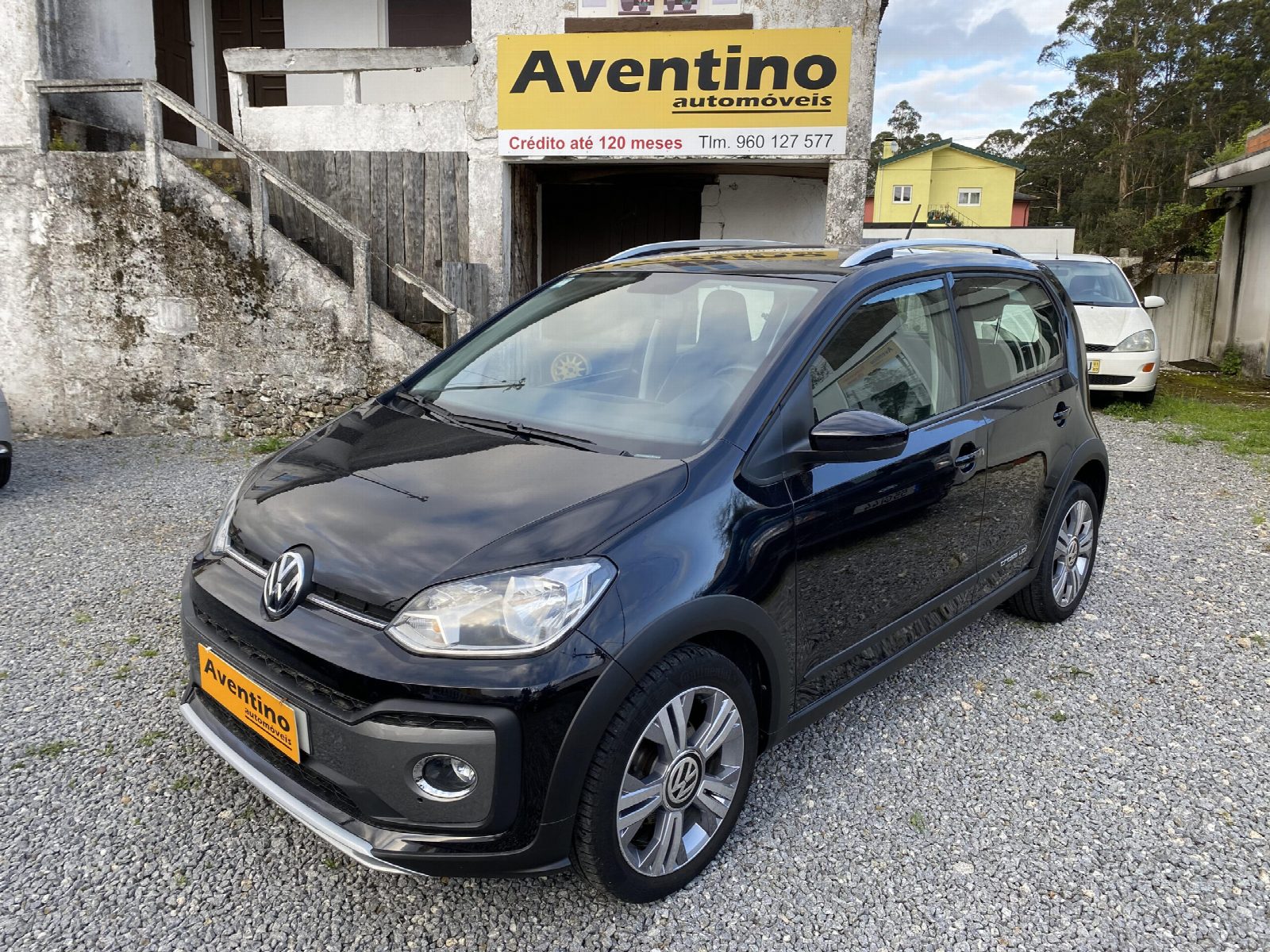 Volkswagen Up! Cross